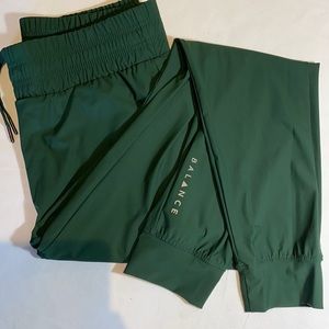 Balance athletica swift jogger green-large